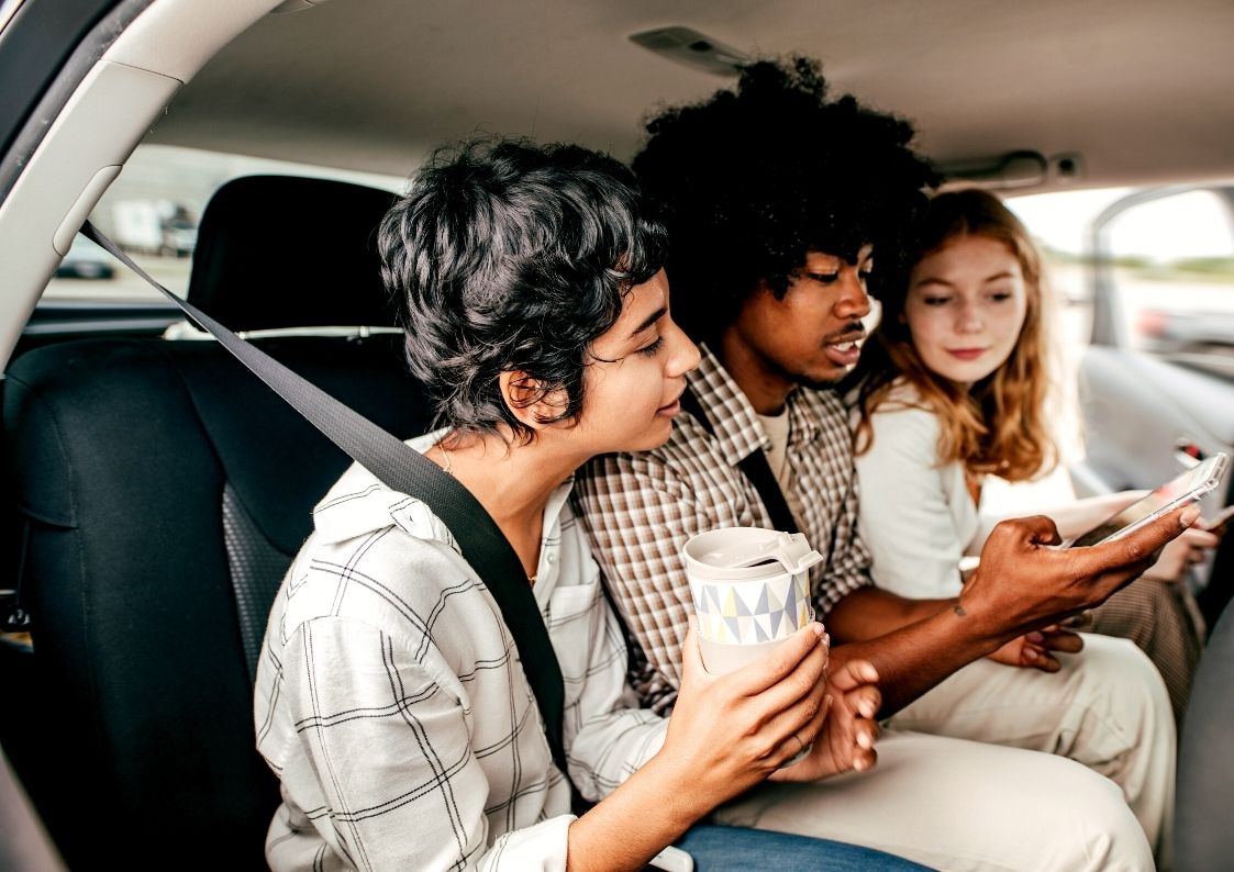 Motorista 99pop pode levar quantos passageiros