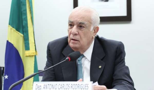 Deputado Antonio Carlos Rodrigues