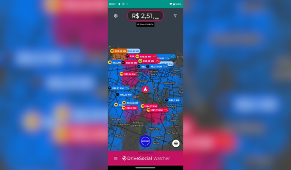 Mapa do aplicativo DriveSocial Watcher exibindo valores por quilômetro em diferentes áreas de uma cidade, indicando as zonas de maior rentabilidade para motoristas de aplicativo.