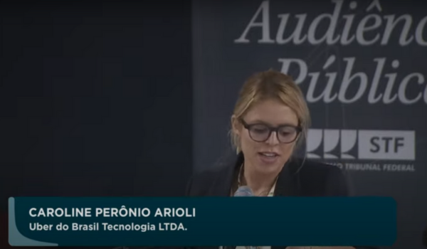 Caroline Perônio Arioli, diretora jurídica da Uber do Brasil