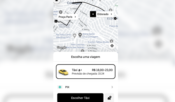 Captura de tela de um aplicativo de transporte mostrando uma opção de viagem de táxi. O mapa exibe o trajeto entre "Praça Paris" e "Eldorado", em Contagem, com previsão de chegada às 15h24. O preço estimado da corrida varia entre R$ 18,00 e R$ 23,00. O pagamento pode ser feito via PIX, e há um botão "Escolher Táxi" na parte inferior da tela.