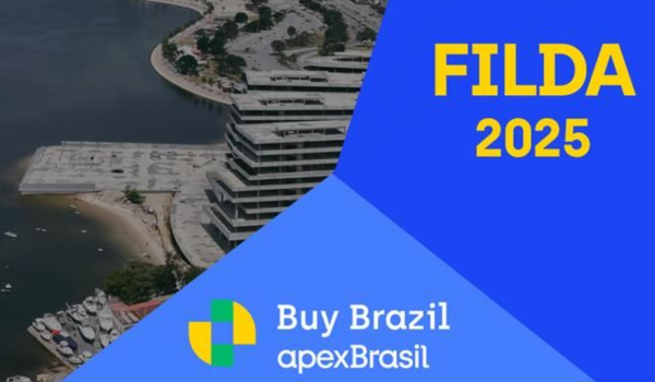 Imagem promocional da participação do Brasil na FILDA 2025, destacando o logotipo da ApexBrasil com a inscrição "Buy Brazil" sobre fundo azul e uma vista aérea de uma marina e edifício moderno.