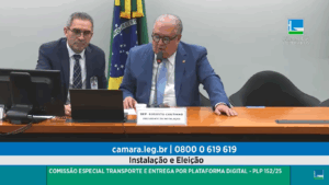 Plenária na Câmara dos Deputados para instalar comissão especial sobre regras de transporte e entrega por aplicativo.