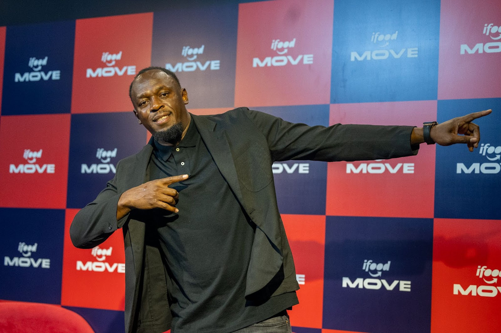 Usain Bolt participa do iFood Move 2025.