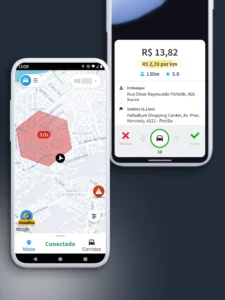 Tela de aplicativo de transporte por carro mostrando mapa com área de tarifa dinâmica em vermelho e detalhes de uma corrida com valor, distância e opções para aceitar ou recusar.