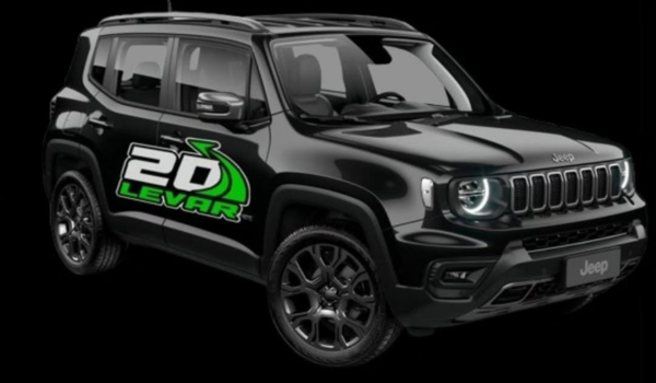 Jeep Renegade preto com adesivo verde e branco “2D Levar” na lateral, sobre fundo preto.