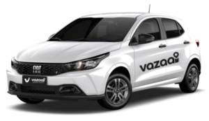 Carro Fiat branco personalizado com logotipo da Vazaai nas portas laterais, em fundo branco.